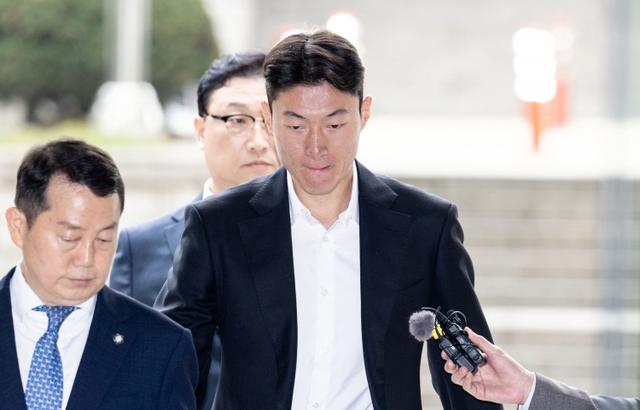 相关阅读, 自缓刑执行