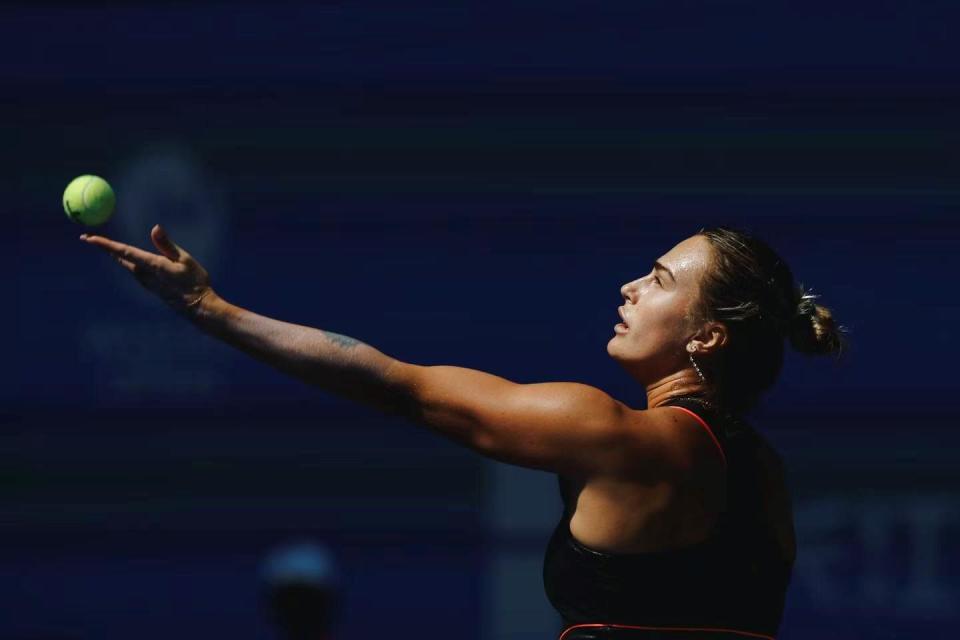 夜场比赛中, TA年终总